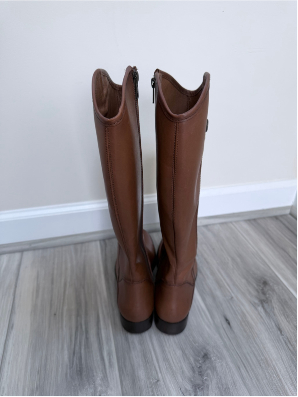 Frye Marissa Medallion Tall Riding Boots Women’s 7 Cognac Leather New Without Bo - Picture 4 of 14